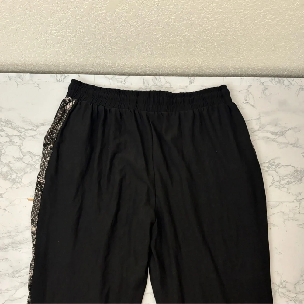Sheila Rose Elastic Waist Joggers Women’s M Black Snakeskin Print Drawstring - Picture 4 of 6
